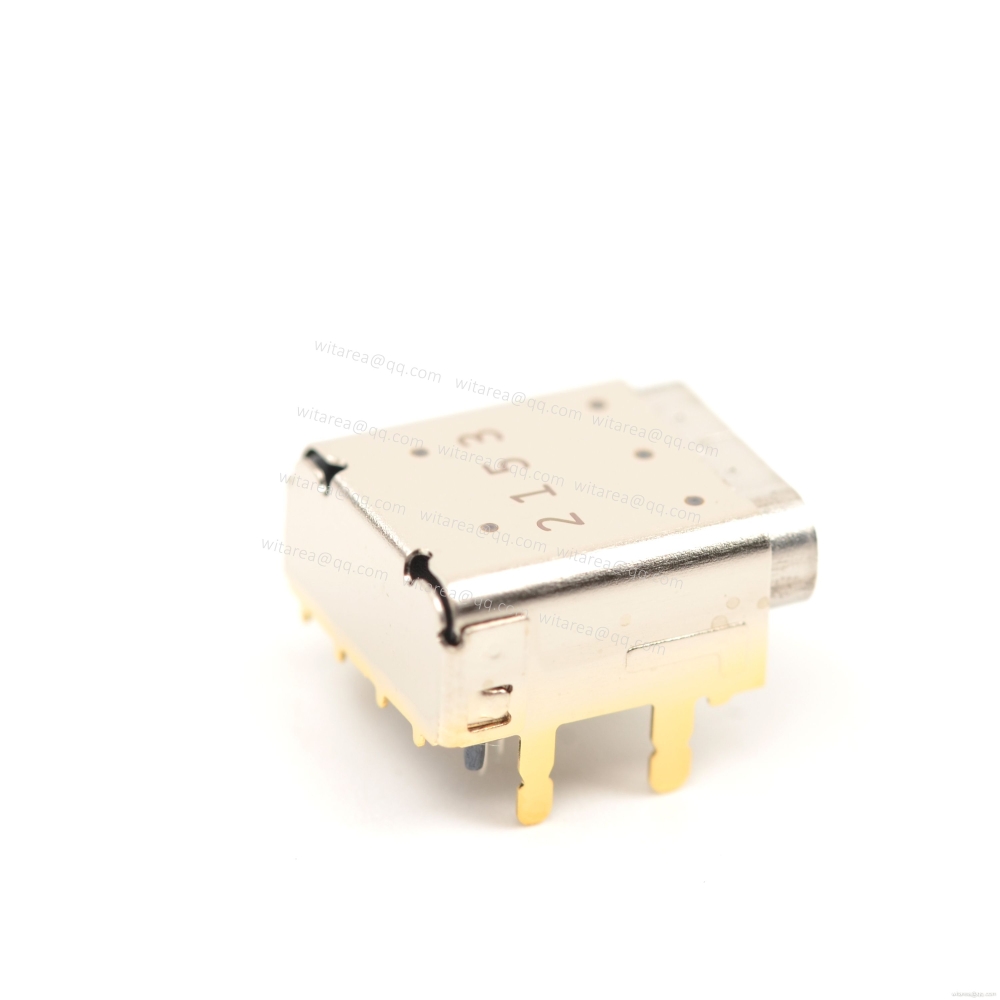 USB3.1 TYPE C 24P TOP-MOUNT DIP+SMT RECEPTACLE WITH BRACKET ,CH=3.4MM,L=11.1MM